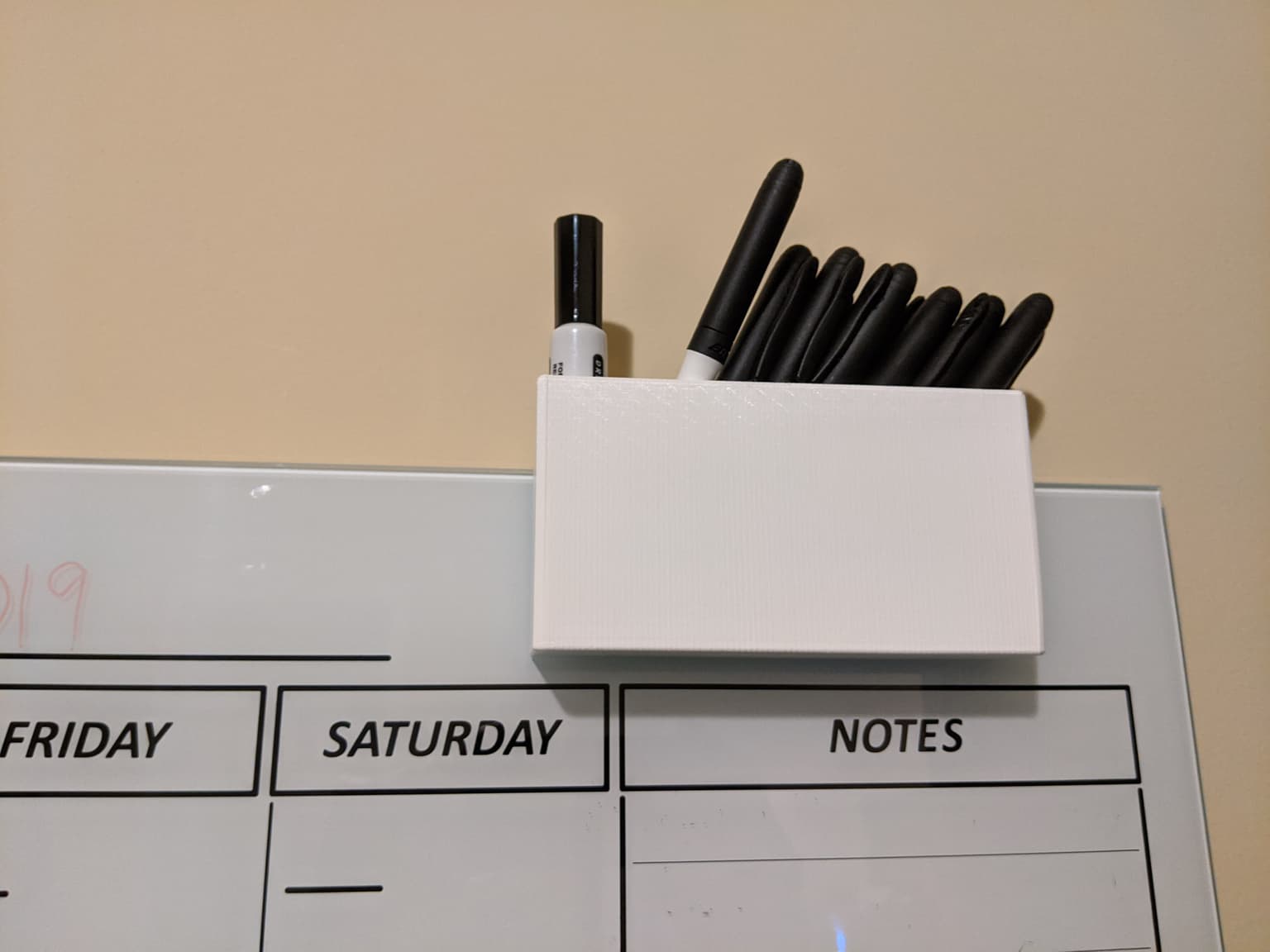 Whiteboard marker holder for top of glass whiteboard — 3D model preview